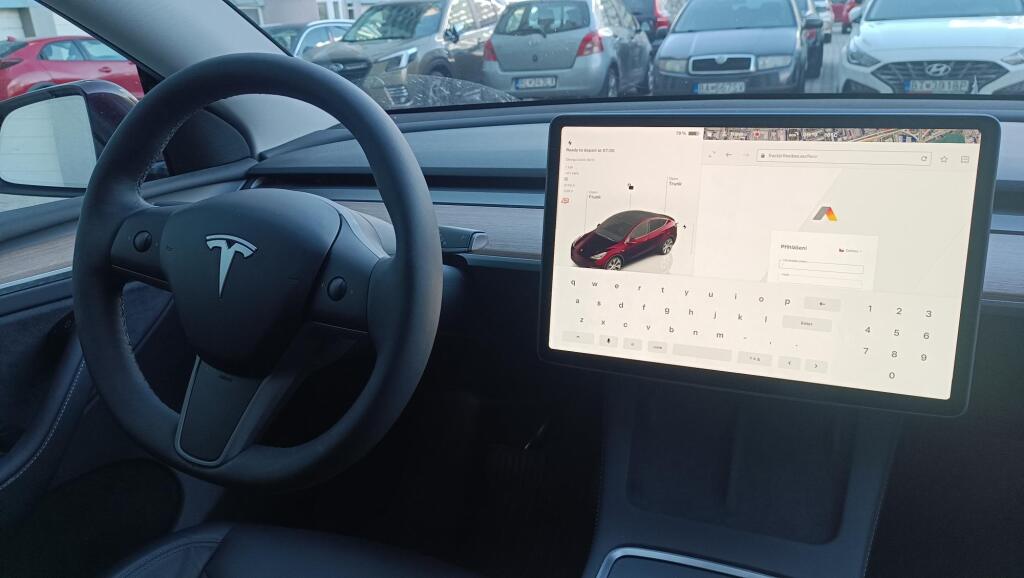 Tesla x Flexi