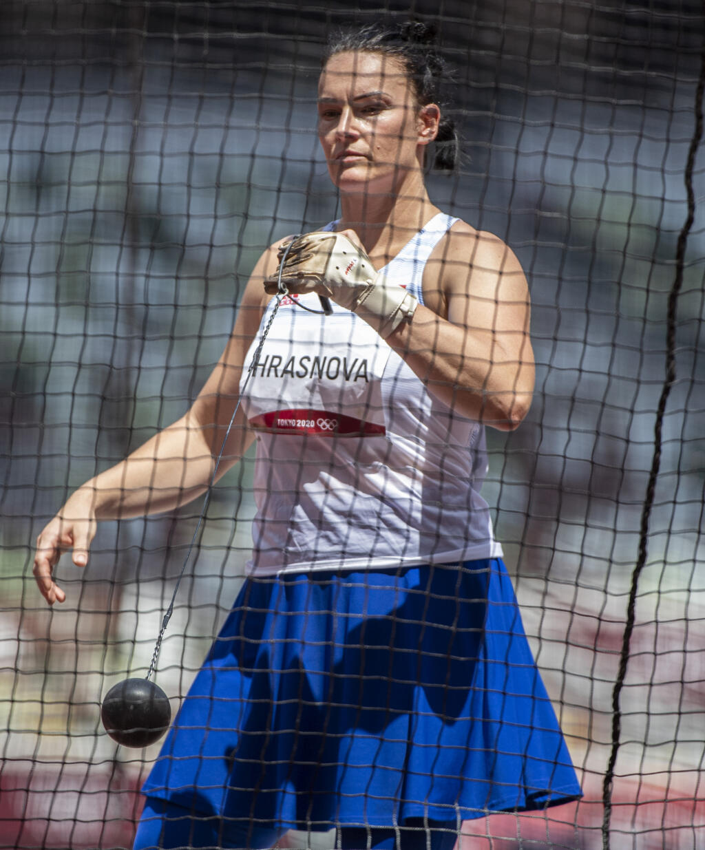 Slovenská kladivárka Martina Hrašnová potrebovala na postup do finále tejto disciplíny na OH 2020 v Tokiu prekonať svoje tohtoročné maximum (70,38 m).