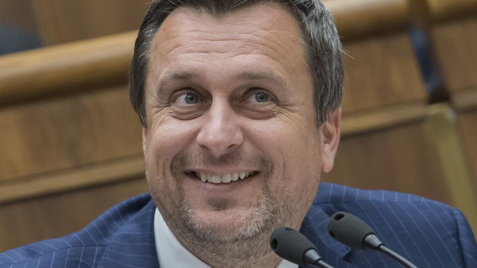 SR NRSR 35. schôdza zasadnutie BAX