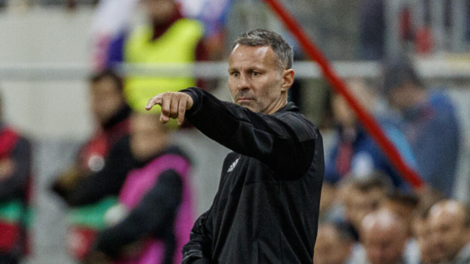 Ryan Giggs musel počas zápasu meniť taktiku.