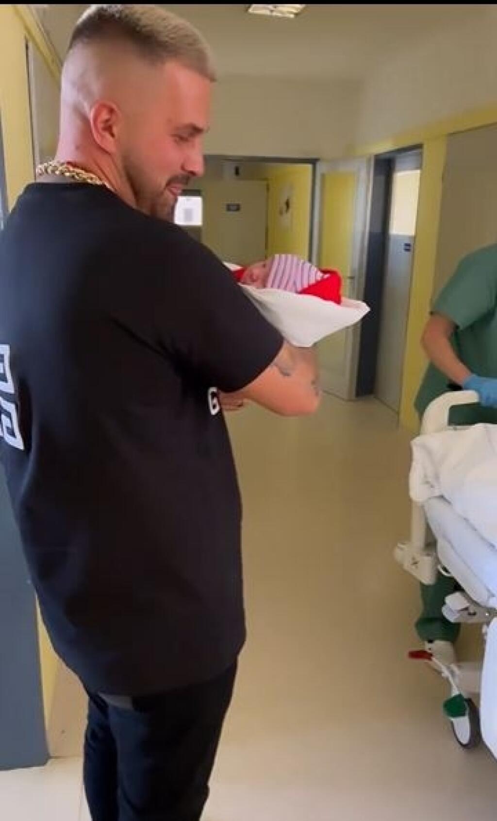 Zuzana Plačková porodila synčeka Diona. René si aj poplakal.