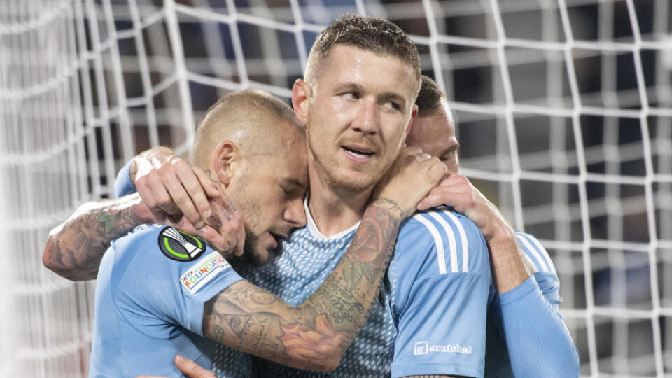 Na slovenského reprezentanta Juraja Kucku (35) sú od začiatku jeho pôsobenia v Slovana Bratislava, kde by mal byť najlepšie zarábajúcim hráčom kladené vysoké nároky.