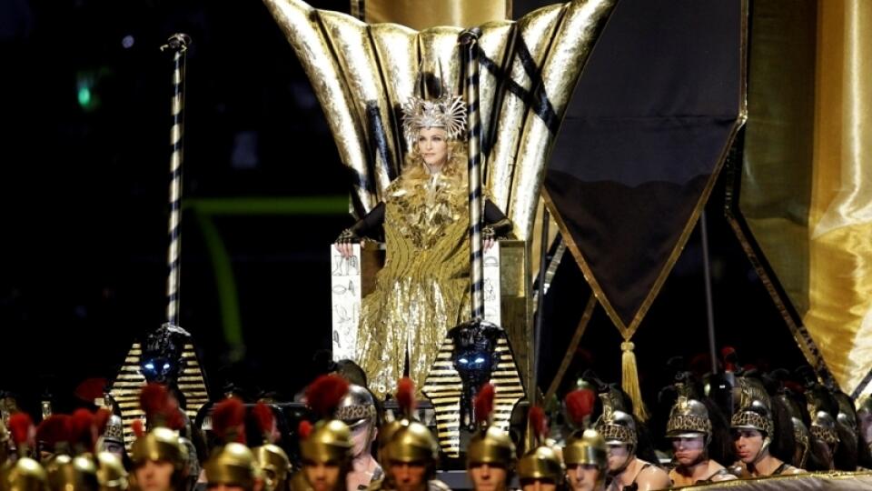Madonna predviedla na Super Bowle predviedla dokonalú šou.