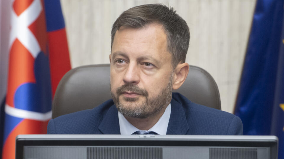 Na snímke predseda vlády Eduard Heger (OĽaNO) na 99. rokovaní vlády 2. septembra 2022 v Bratislave. FOTO TASR - Martin Baumann