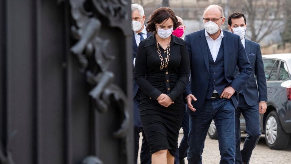 Odchod predstaviteľov SaS a Za ľudí z Prezidentského paláca