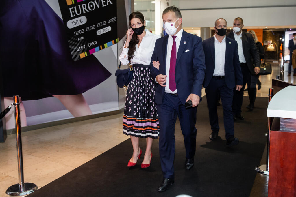 Boris Kollár s Barborou Richterovou. Ostatné dámy zrejme prídu na rad inokedy.