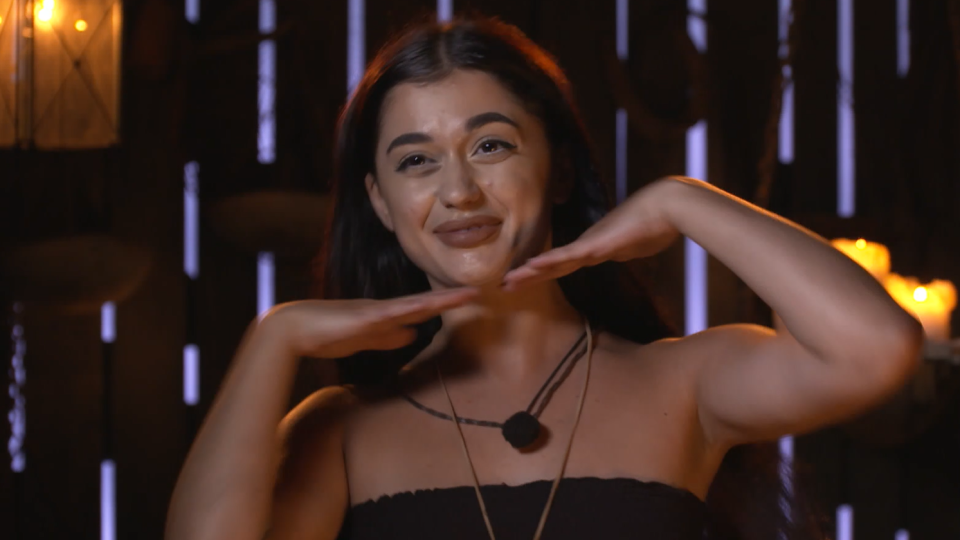 Azra mala z návratu Denisa obrovskú radosť.