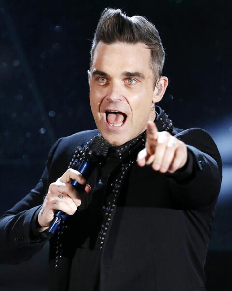 4-násobný otec Robbie Williams: O jedno dieťa prišiel a TÁTO žena môže za to, že sa oženil!
