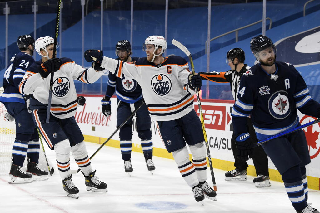 Connor McDavid znova predviedol svoju genialitu.