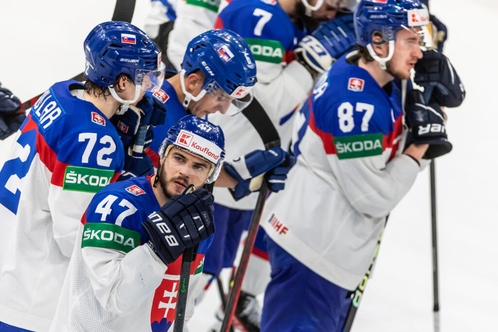 Slovenskí hokejisti podali proti Fínom skvelý výkon. Bohužiaľ, na postup nestačilo ani vedenie 2:0, napokon prehrali 2:4.