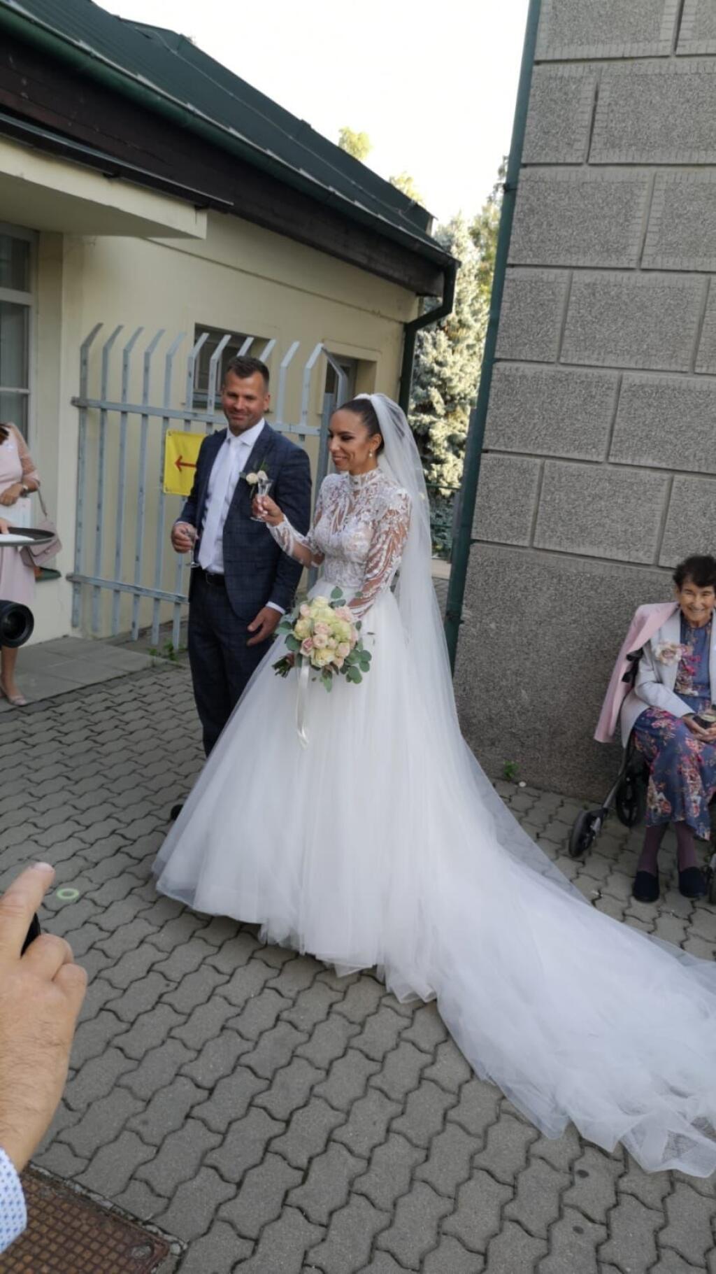 Áno si pred oltárom povedali s jeho životnou láskou Karin.