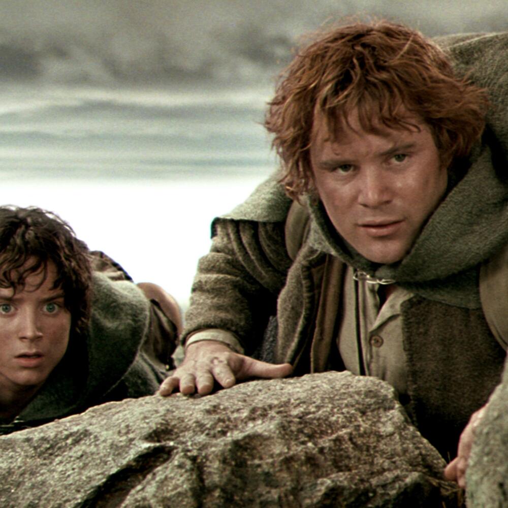 Sean Astin (vpravo ako Sam) a jeho herecký kolega Elijah Wood vo filme Pán prsteňov 3: Návrat kráľa.