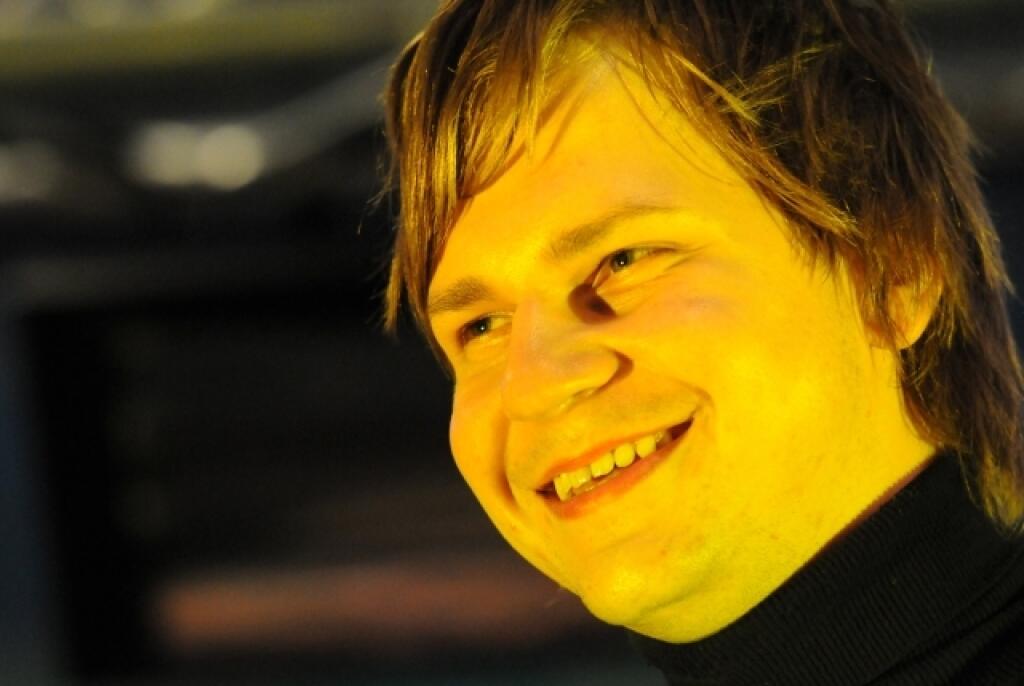 Martin Chodúr, finalista prvej Èesko-Slovenskej Superstar, poèas koncertu 12 finalistov prvej Èesko-Slovenskej Superstar 5. decembra 2009 v Trenèíne. FOTO TASR – Radovan Stoklasa