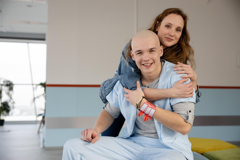 Jakub Švec si zahral v seriáli Červené pásky úlohu onkologického pacienta Lea.