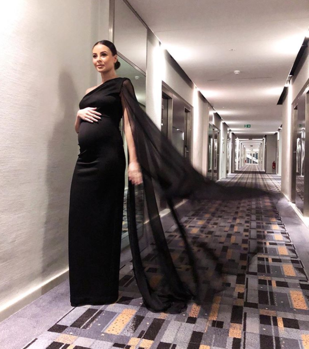 Monika Bagárová očakáva dieťa so známym zápasníkom Makhmudom Muradovom.
