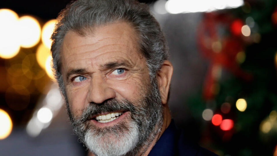 LONDON, ENGLAND - NOVEMBER 16:  Actor Mel Gibson arrives at the UK Premiere of 'Daddy's Home 2' at Vue West End on November 16, 2017 in London, England.  (Photo by John Phillips/Getty Images)