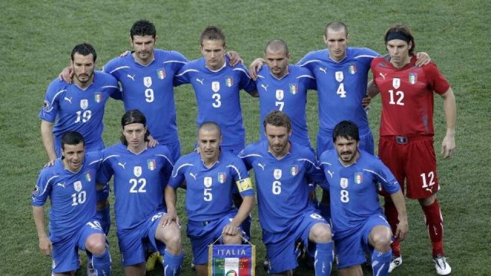 Italy players pose for a team photo prior to the World Cup group F soccer match between Slovakia and Italy at Ellis Park Stadium in Johannesburg, South Africa, Thursday, June 24, 2010. Back row from left, Gianluca Zambrotta, Vincenzo Iaquinta, Domenico Criscito, Simone Pepe, Giorgio Chiellini, and goalkeeper Federico Marchetti. Front row from left:  Antonio Di Natale, Riccardo Montolivo,  Fabio Cannavaro, Daniele De Rossi, and Rino Gattuso. (AP Photo/Michael Sohn)