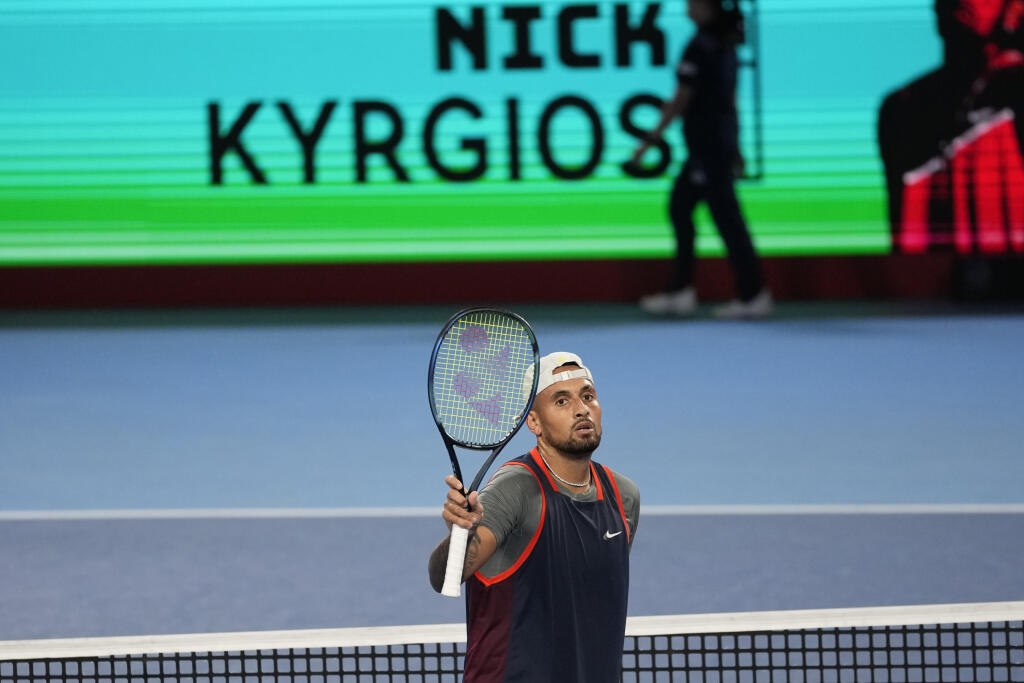 WA 29 Tokio - Austrálsky tenista Nick Kyrgios sa teší po výhre nad Tseng Chun-hsinom z Taiwanu v zápase 1. kola mužskej dvojhry na turnaji ATP v Tokiu v utorok 4. októbra 2022. FOTO TASR/AP
Nick Kyrgios of Australia reacts after winning over Tseng Chun-Hsin of Taiwan during a singles match in the Rakuten Open tennis championshps at Ariake Colosseum Tuesday, Oct. 4, 2022, in Tokyo. (AP Photo/Shuji Kajiyama)