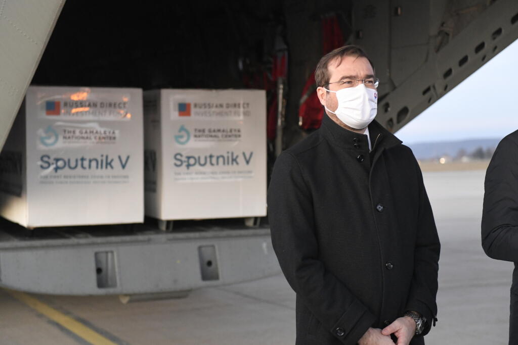 Slovensko nakúpi dva milióny kusov ruskej vakcíny Sputnik V. Premiér Igor Matovič (OĽANO) o tom informoval z košického letiska, kde priviezli prvú dodávku. Minister zdravotníctva Marek Krajčí (OĽANO) (na snímke) potvrdil, že očkovanie vakcínou bude dobrovoľné a bez obmedzenia veku. Začať by sa mohlo najskôr o dva týždne. Košice 1. marca 2021. FOTO TASR - František Iván