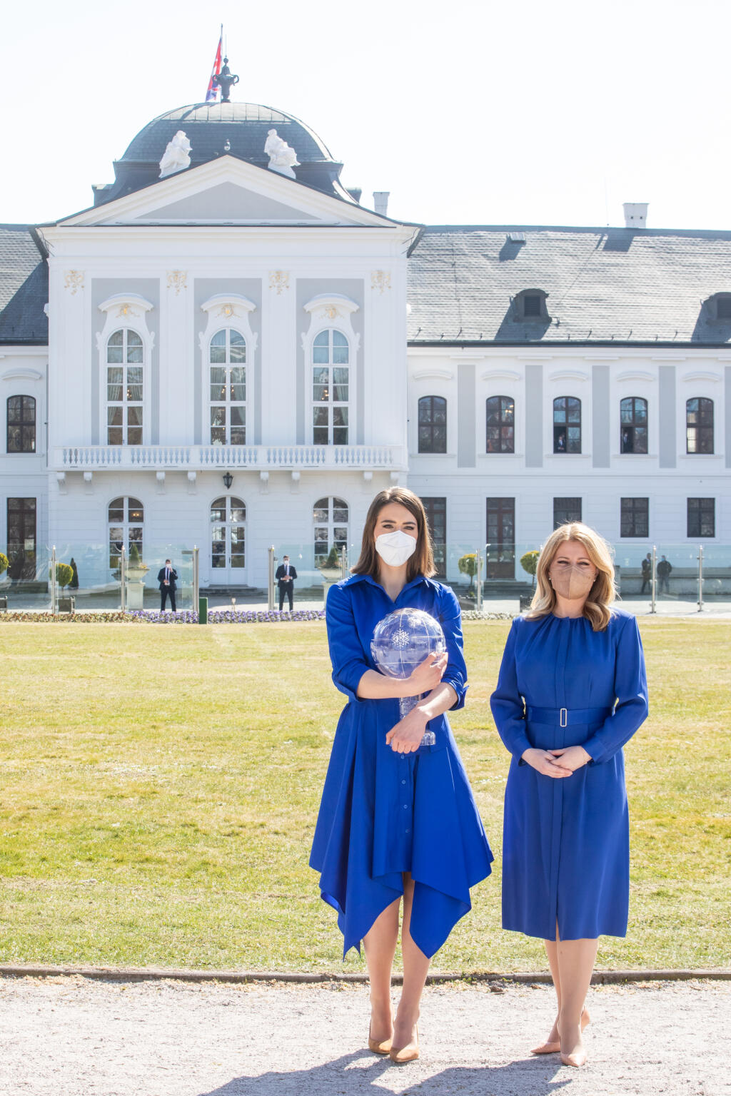Petra Vlhová zvolila na návštevu prezidentského paláca modré šaty. Mnohí tvrdili, že sa podobá na Kate Middleton.