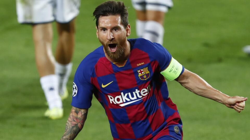 JB 19 Barcelona - Hráč Barcelony Lionel Messi oslavuje druhý gól do bránky Neapola v zápase osemfinálovej odvety Ligy majstrov UEFA 2019/2020 FC Barcelona - SSC Neapol v Barcelone 8. augusta 2020. FOTO TASR/AP
Barcelona Lionel Messi celebrates after scoring his second goal during the Champions League round of 16, second leg soccer match between Barcelona and Napoli at the Camp Nou Stadium in Barcelona, Spain, Saturday, Aug. 8, 2020. (AP Photo/Joan Monfort)