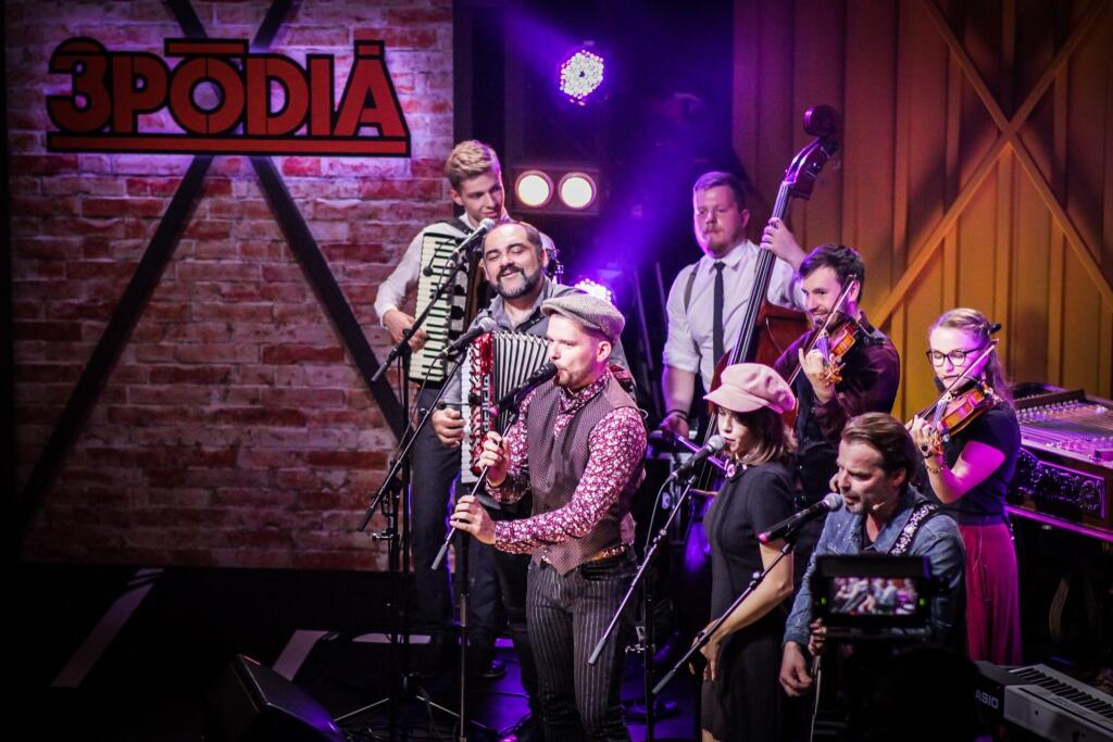 Jednotka chystá aj hudobnú šou s Petrom Bičom a medzigeneračnú docushow