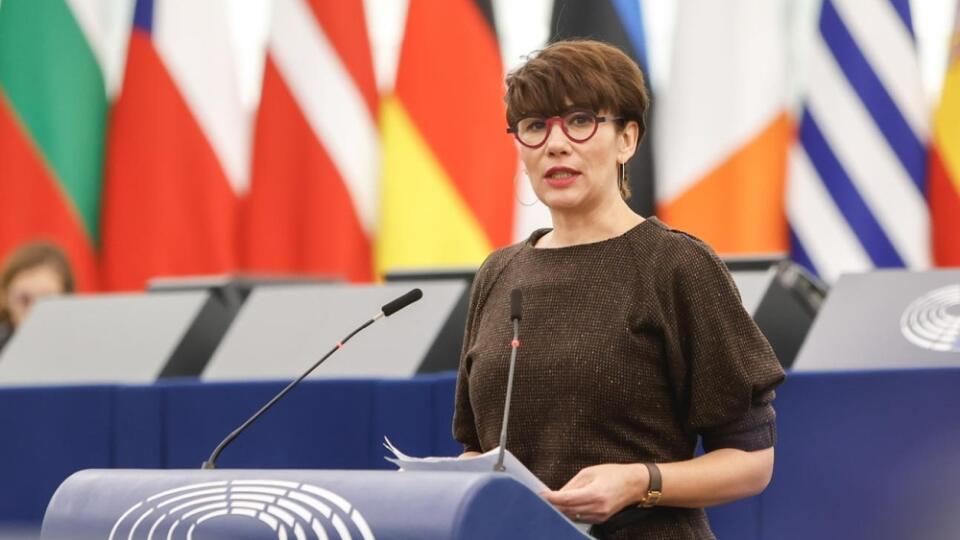 Nicholsonová