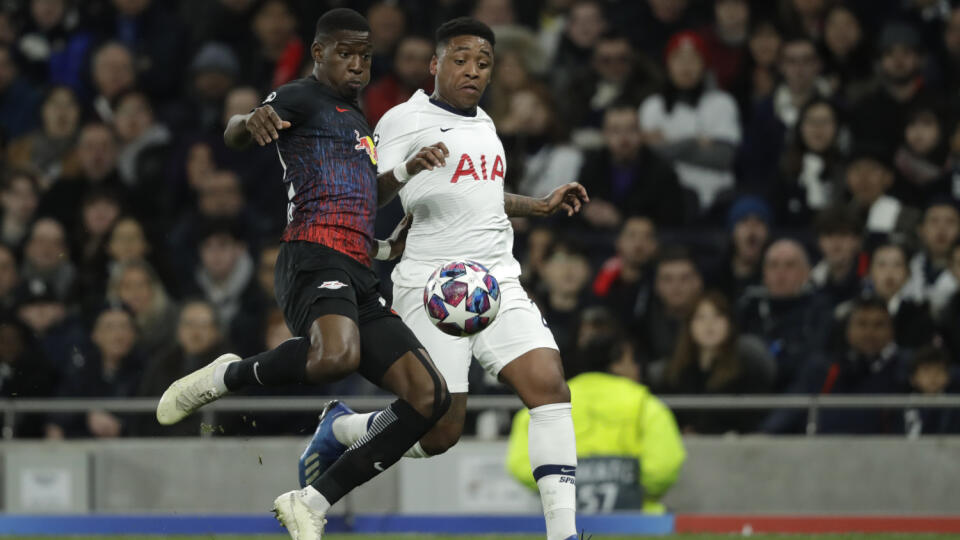 Anglický futbalový klub Tottenham Hotspur odohrá utorňajší odvetný osemfinálový zápas Ligy majstrov 2019/2020 na pôde RB Lipsko bez zraneného holandského reprezentanta Stevena Bergwijna.