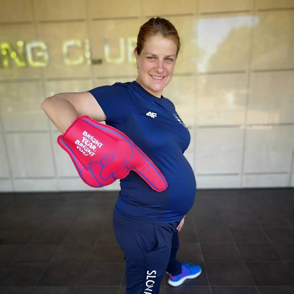 Zuzana Rehák-Štefečeková sa nebála ukázať svoje tehotenské bruško.
