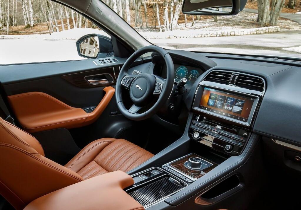 Jaguar F-Pace /9