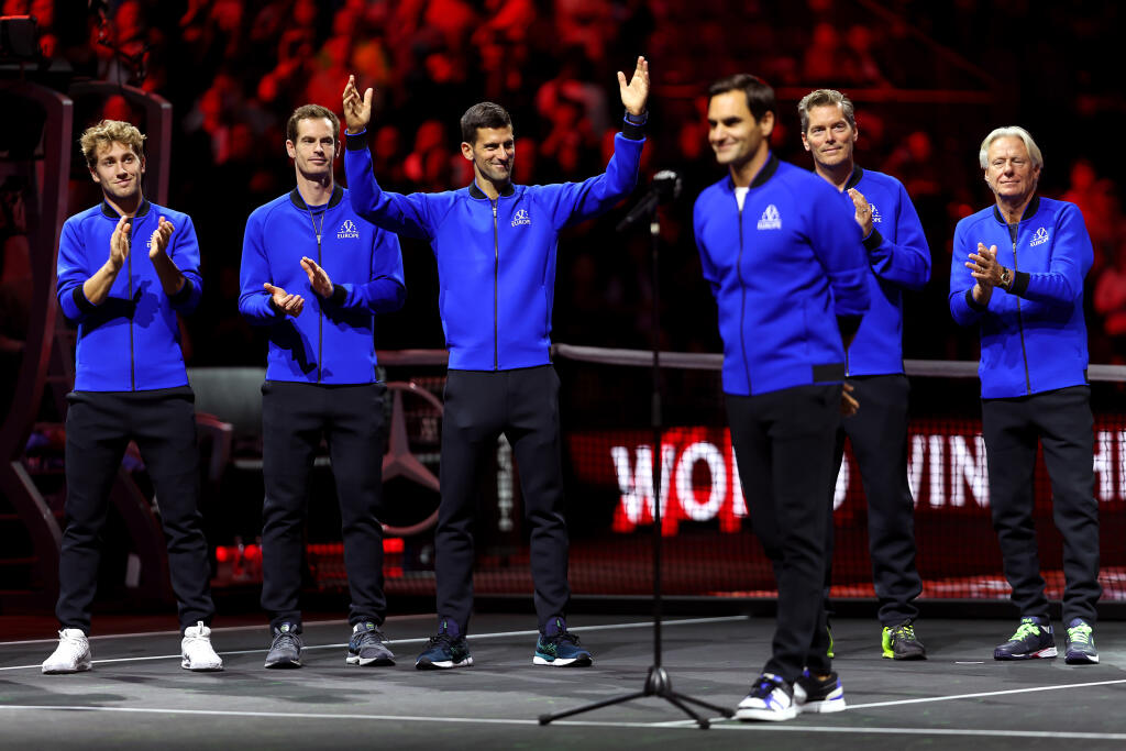 Djokovič prežíval Federerovu rozlúčku taktiež mimoriadne emotívne.