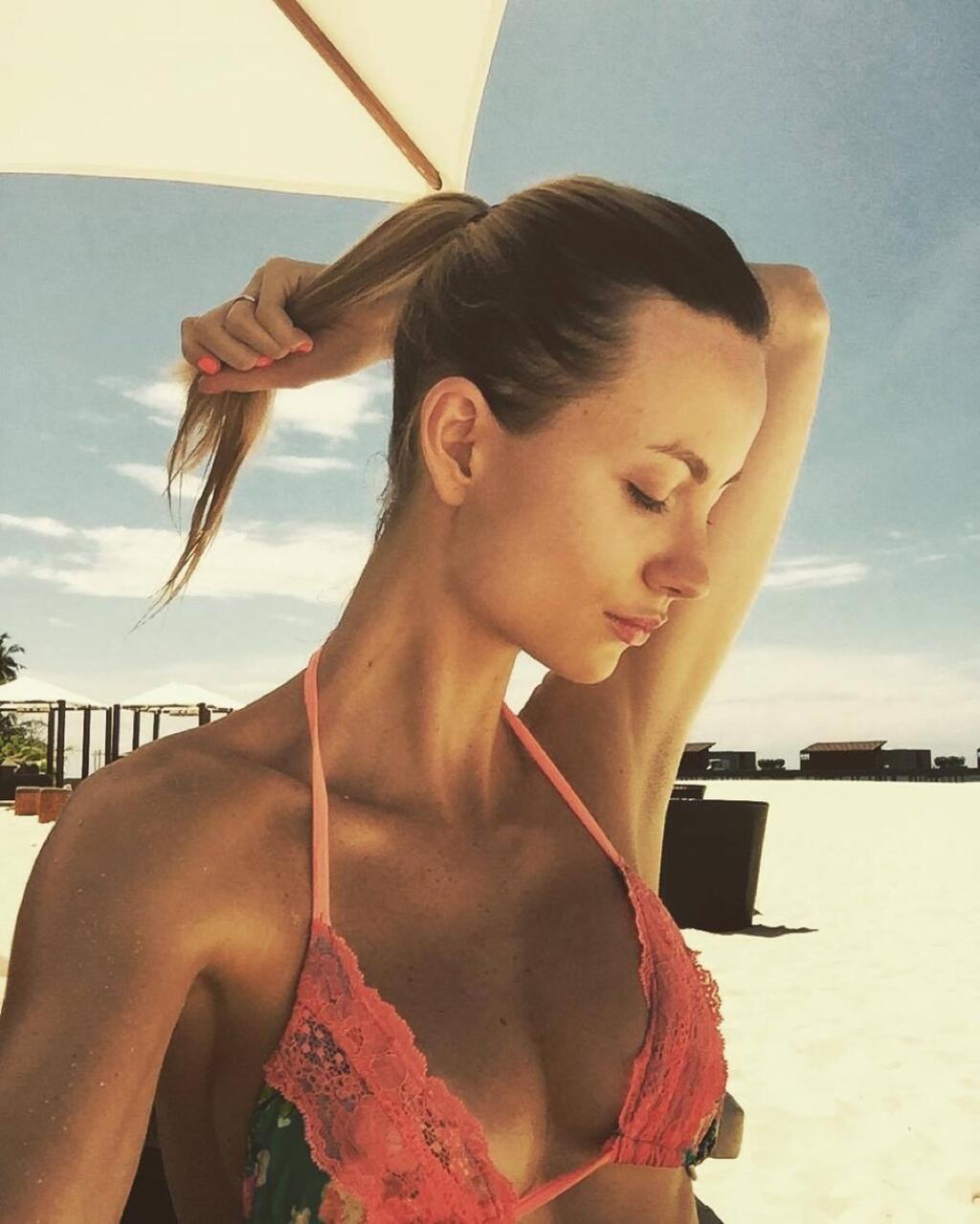 Ester Berdychová ukazuje svoje dokonalé telo a fanúšikovoa sa idú zblázniť.