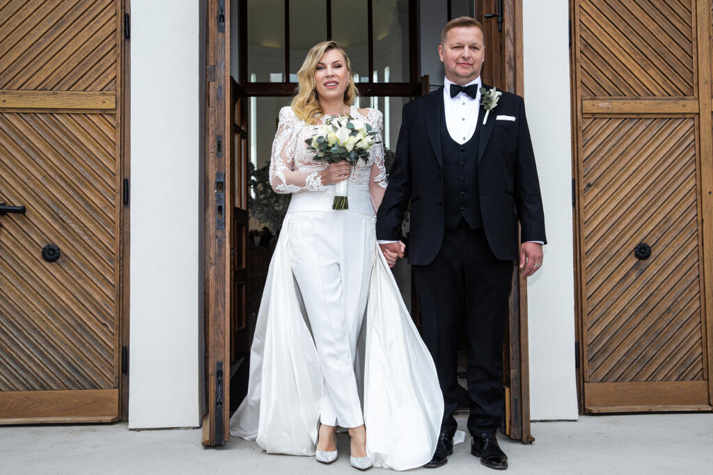 Svadba Gabriely Drobovej a Karola Rumana v Bratislave. Na snímke Gabriela Drobová a Karol Ruman.