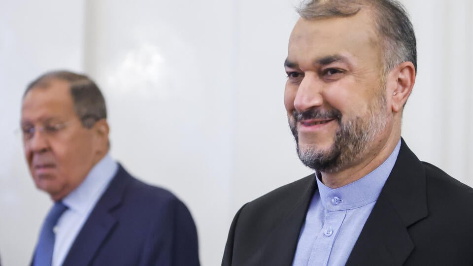 EBE 25 Moskva - Na snímke zľava ruský minister zahraničných vecí Sergej Lavrov a iránsky šéf diplomacie Hosejn Amír Abdollahján počas stretnutia v Moskve 31. augusta 2022. FOTO TASR/AP
Russia's Foreign Minister Sergey Lavrov, left, attends meeting with Iranian Foreign Minister Hossein Amir-Abdollahian in Moscow, Russia, Wednesday, Aug. 31, 2022. (Maxim Shemetov/Pool Photo via AP)