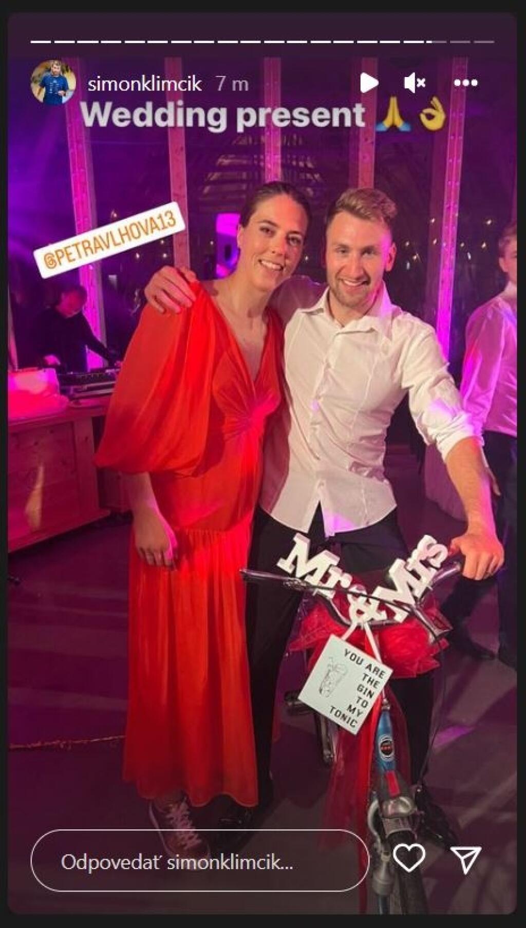 Šimon Klimčík zdieľal zábery na svojom instagrame. Na svadbe, samozrejme, nechýbala Petra Vlhová.