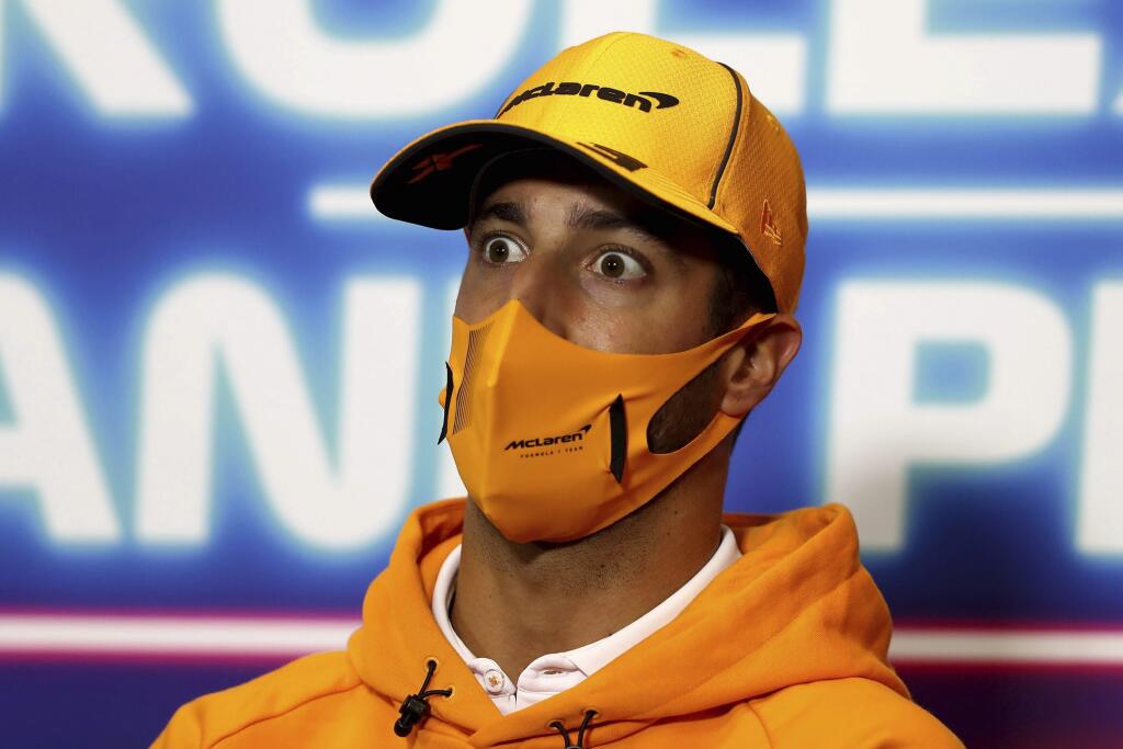 Daniel Ricciardo od tejto sezóny jazdí v McLarene, s ktorým vyhral jednu veľkú cenu.