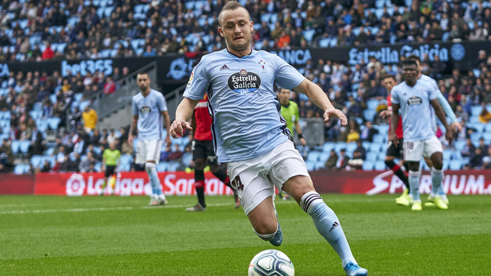 SSC Neapol sa podľa talianskeho portálu calciomercato.com dohodol so Celtou Vigo na výške prestupovej sumy za slovenského futbalového reprezentanta Stanislava Lobotku.
