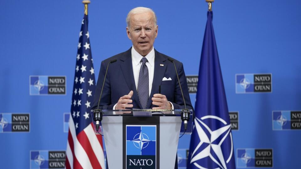 PK 38 Brusel - Americký prezident Joe Biden odpovedá na otázky novinárov o ruskej invázii na Ukrajine počas tlačovej konferencie po summite Severoatlantickej aliancie NATO a stretnutí lídrov G7 v sídle NATO v Bruseli vo štvrtok 24. marca 2022. FOTO TASR/AP
President Joe Biden speaks about the Russian invasion of Ukraine during a news conference after a NATO summit and Group of Seven meeting at NATO headquarters, Thursday, March 24, 2022, in Brussels. (AP Photo/Evan Vucci)