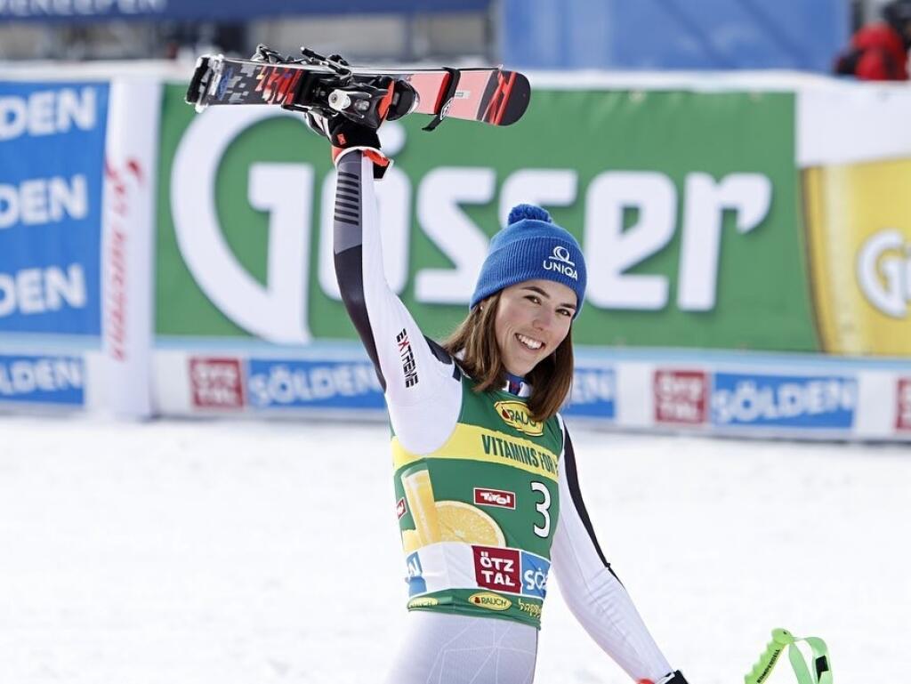 Petra Vlhová po víťazných pretekoch.