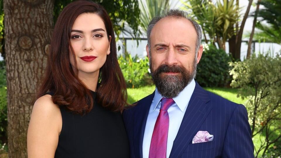 Halit Ergenç a Bergüzar Korel