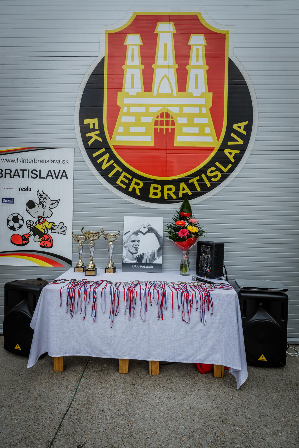 Počas druhého ročníka futbalového turnaja Memoriál Juraja Halenára.