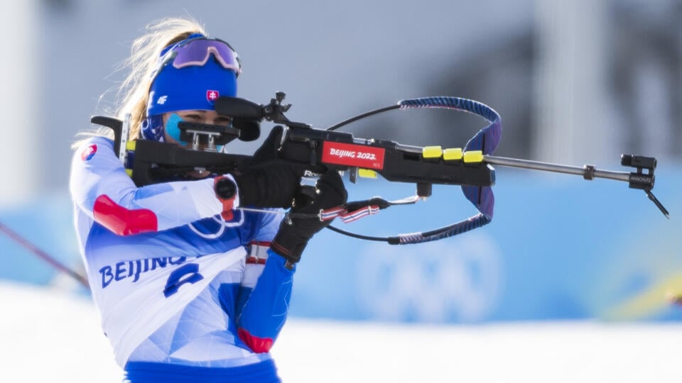 Na snímke slovenská biatlonistka Paulína Fialková  počas streľby na vytrvalostných pretekoch žien na 15 km v biatlone na zimných olympijských hrách ZOH 2022 v Pekingu, 7. februára 2022 v stredisku Čang-ťia-kchou. FOTO TASR - Jaroslav Novák