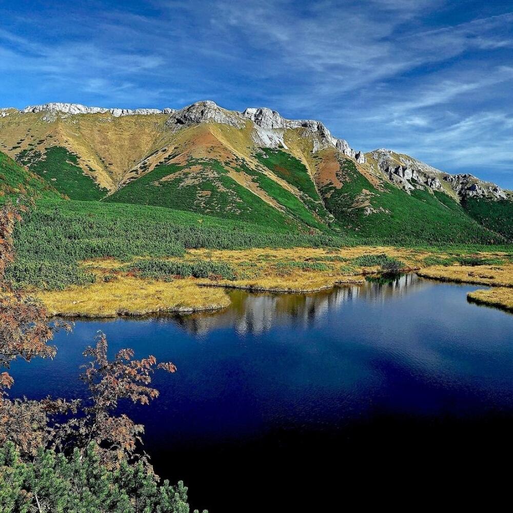 Hrebene Belianskych Tatier. Na ne sa zo svojho rodiska pozeral aj Petzval.