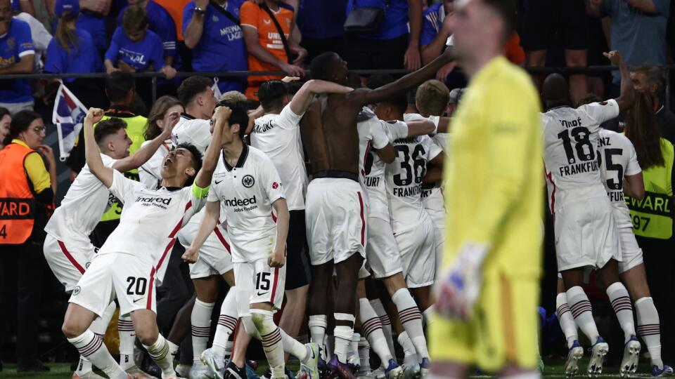 Eintracht Frankfurt uspel vo finále Európskej ligy proti Glasgowu Rangers.