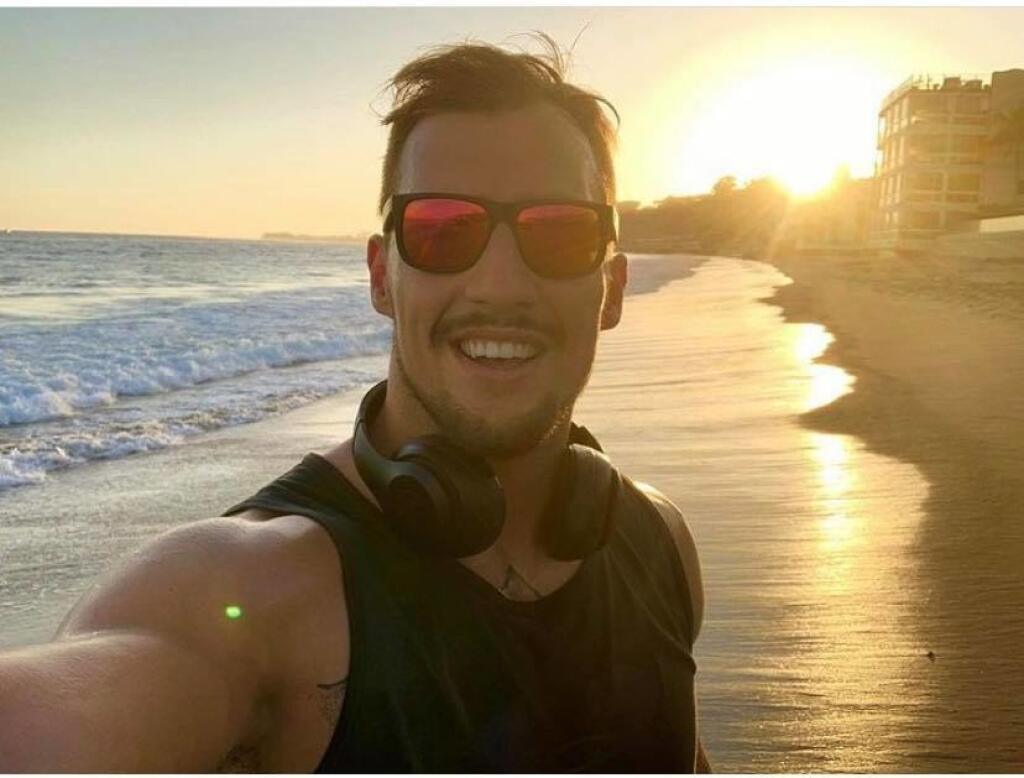 Michal Kyselica je cestovateľ, model a aj tréner. Na konte má aj jednu knihu.