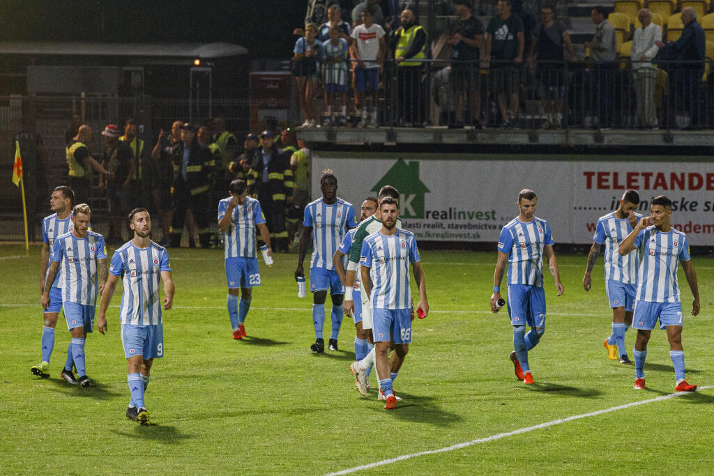 Po skončení zápasu 1.kola Fortuna Ligy medzi nováčikom FK Pohronie a úradujúcim majstrom ŠK Slovan Bratislava.