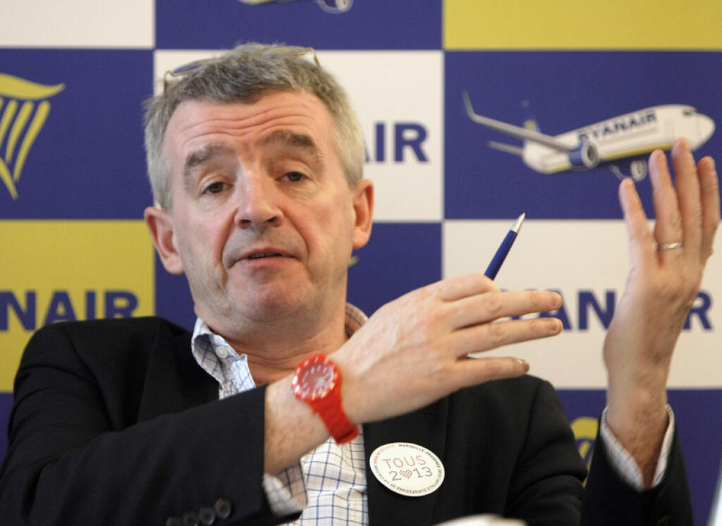 Šéf Ryanairu Michael O'Leary raz povedal, že zákazník nemá vždy pravdu. Napriek tomu po sťažnostiach mení poplatky.