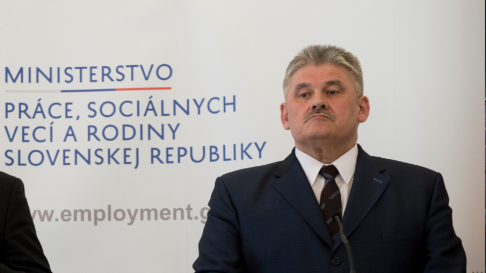 Ministerstvo práce pod vedením Jána Richtera pripravilo zmeny pri zvyšovaní dôchodkov.