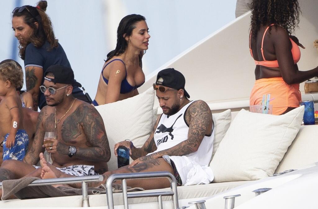 Forma bez futbalu išla dole. Neymar bude musieť zhodiť.
