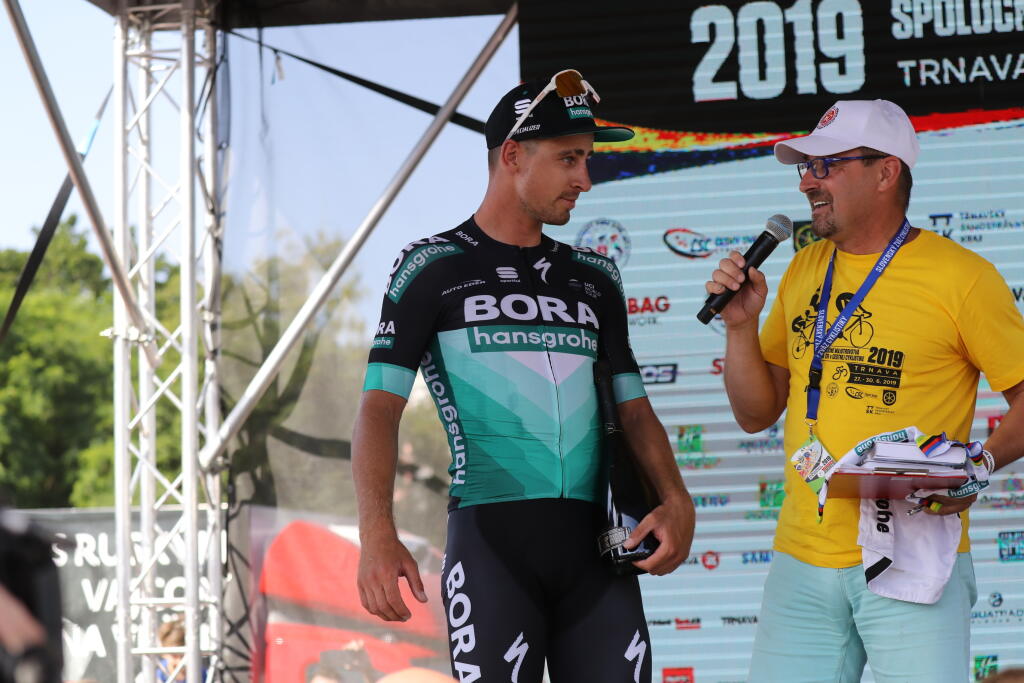 Ešte predtým, ako vyhlásili víťazov, dostal priestor na pódiu Peter Sagan.